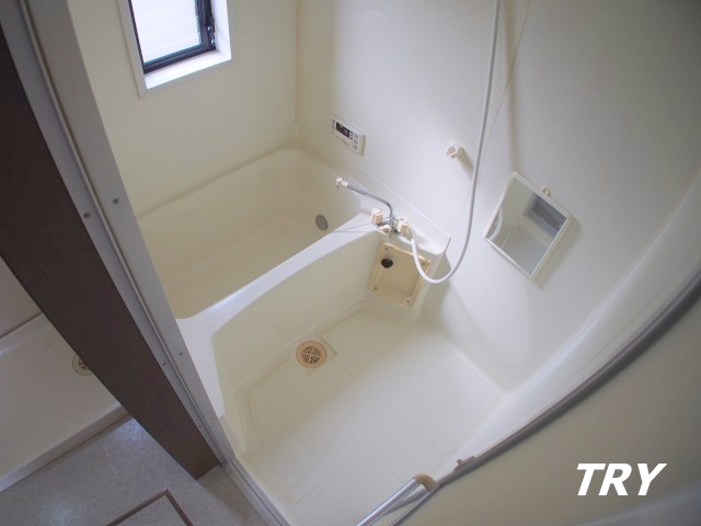 バス・シャワールーム　追炊き機能付です。