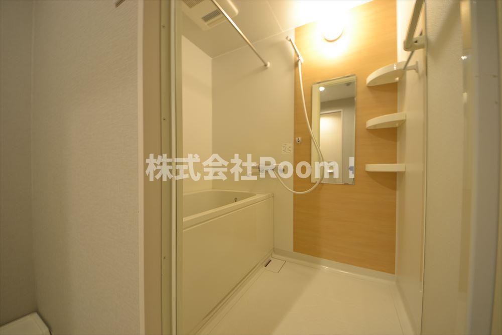 バス・シャワールーム　落ち着いた空間のお風呂です