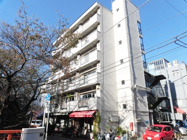 東京都目黒区青葉台１（マンション）の賃貸物件の外観