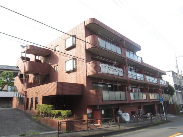 川崎市多摩区栗谷のマンションの建物外観