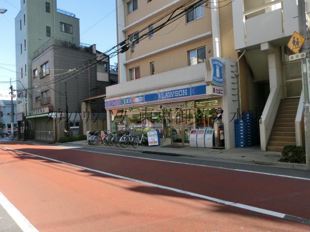 コンビニ　ローソンストア100文京千石四丁目店（コンビニ）まで740m