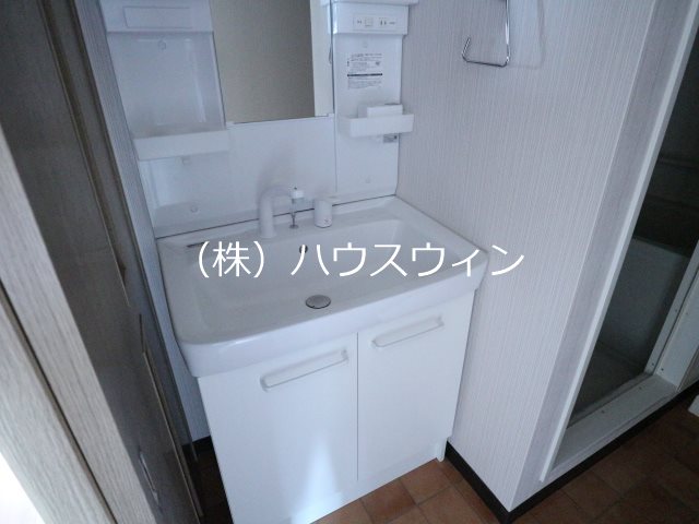 【草加市栄町のマンションの洗面設備】