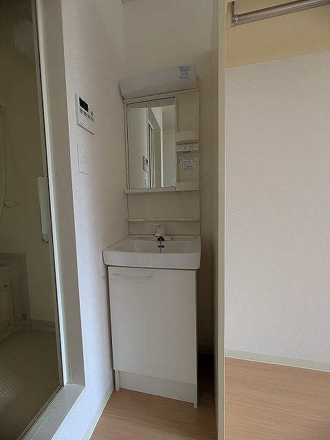 洗面設備　同物件、別号室のものです。