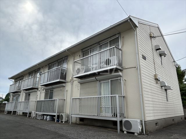 【ホワイトヒルの建物外観】