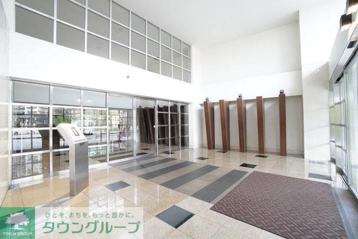 【福岡市東区香椎照葉のマンションのエントランス】