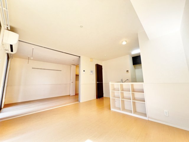居室・リビング　※別部屋参考写真