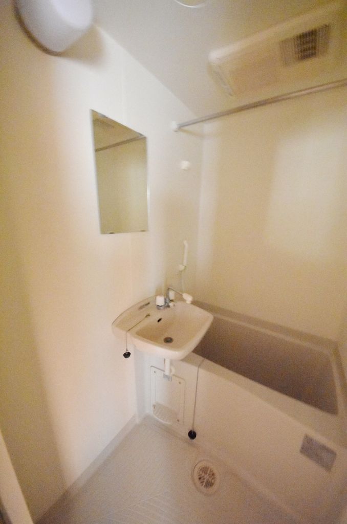 バス・シャワールーム　バス