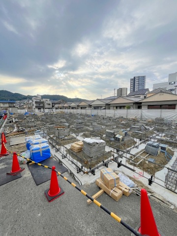 【ファミールMNKの建物外観】