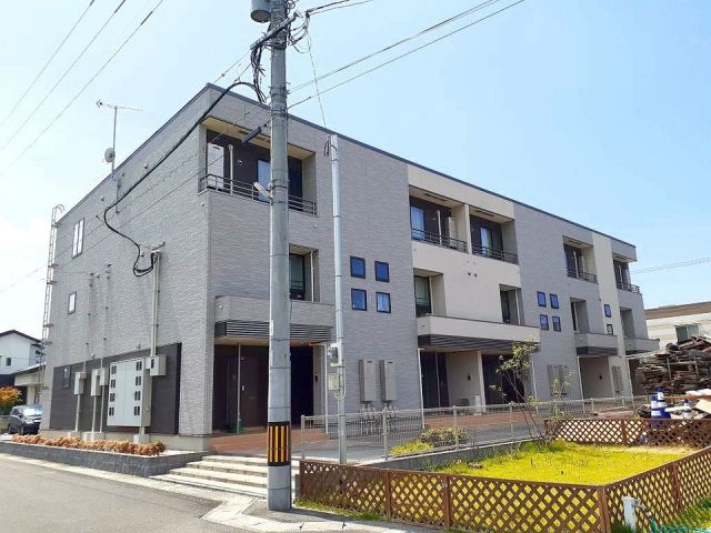 京都郡苅田町大字与原のアパートの建物外観