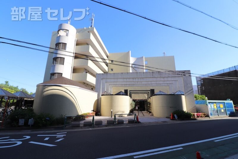 東山ビレッジの建物外観