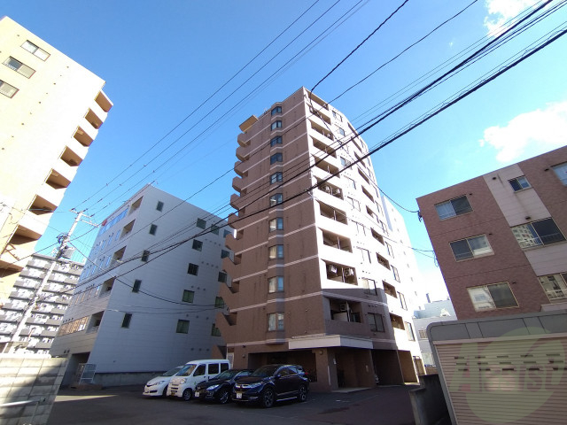 建物外観　札幌市中央区南四条西「パークヒルズ中央４１１」
