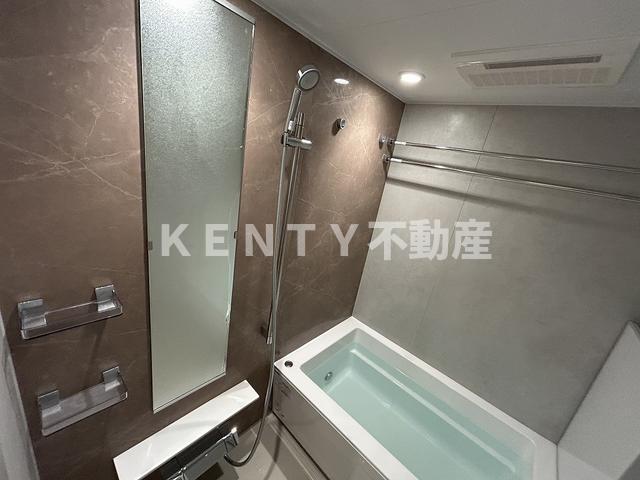 バス・シャワールーム　ゆったり過ごせるお風呂です