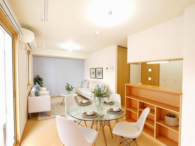 居室・リビング　CGで家具等を配置したもので家具等は含まれません