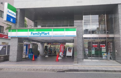 コンビニ　ファミリーマート 立川曙町一丁目店（コンビニ）まで418m