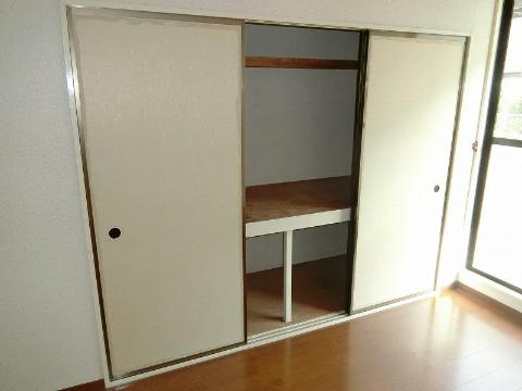 プラスコート南耳原　収納　収納（開）