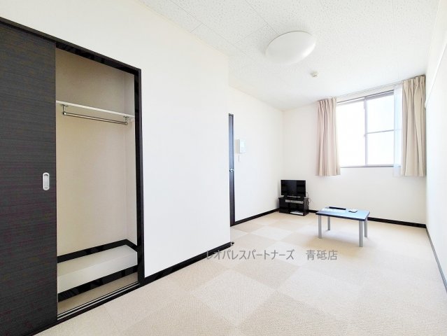 居室・リビング　洋室内のクローゼット