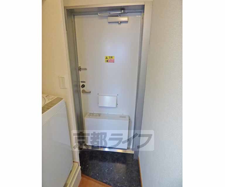 玄関　シンプルな玄関です。