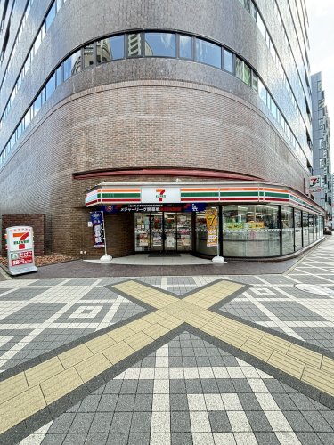 コンビニ　セブンイレブン神戸中央磯辺通店（コンビニ）まで201m
