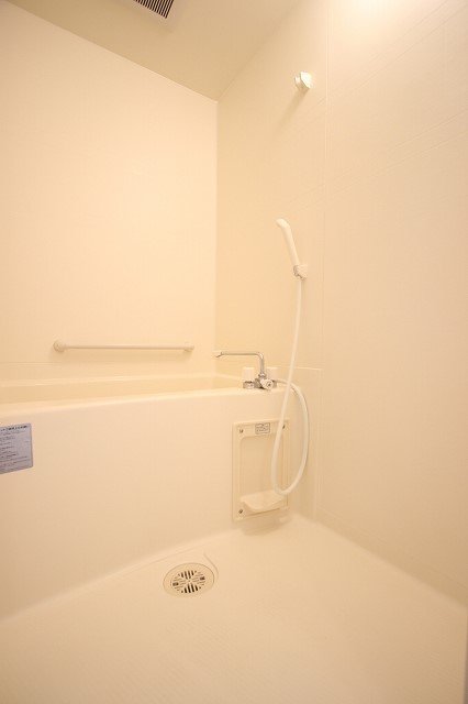 バス・シャワールーム　同物件、別号室のものです。