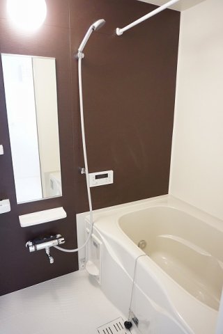 バス・シャワールーム　お風呂で日々の疲れを落としましょう