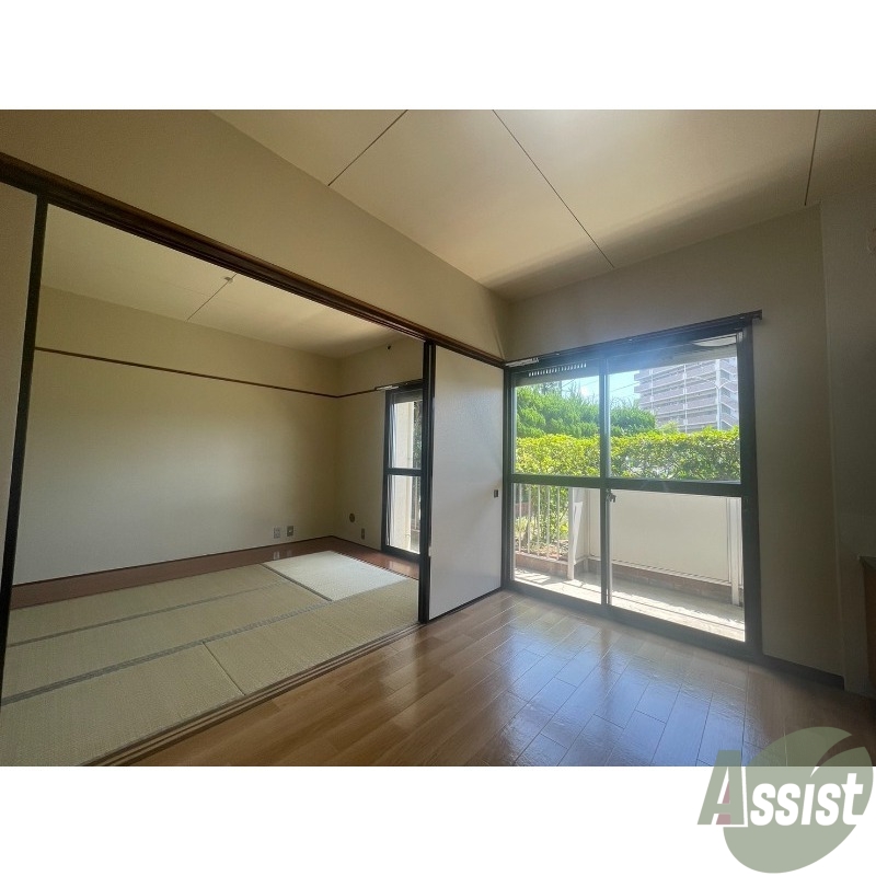 居室・リビング　６帖のリビングです。広々としていますね。