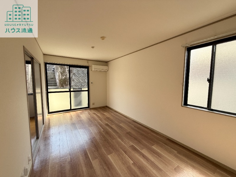 居室・リビング　※別号室参考写真