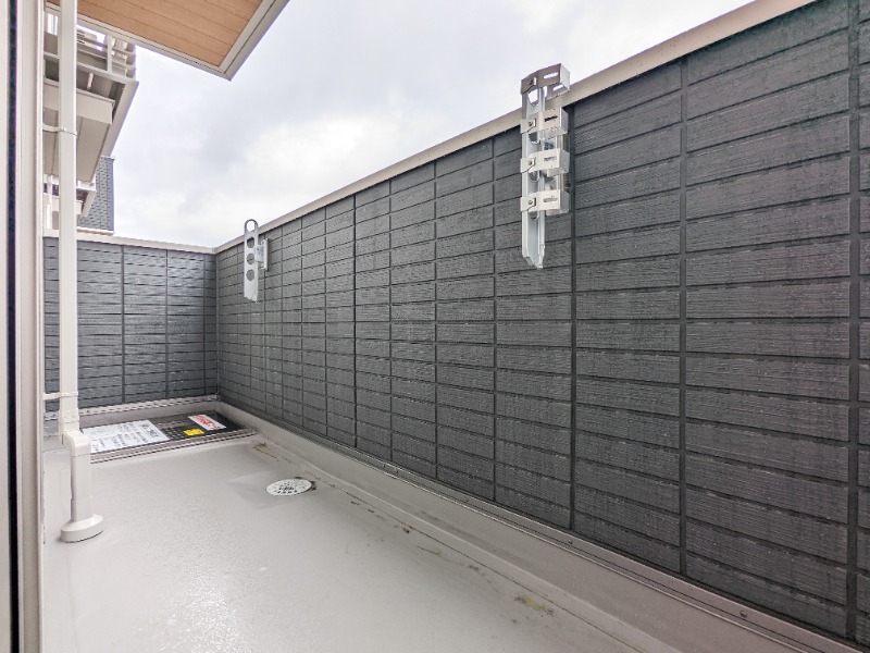 バルコニー　図面と現状に相違がある場合には現状を優先