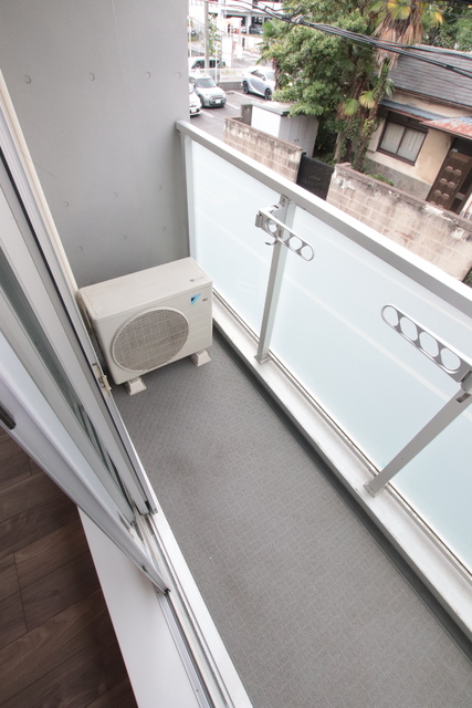 バルコニー　◆物干し竿受け付きのバルコニーです◆