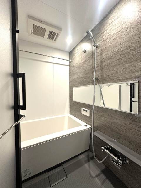 バス・シャワールーム　◆追焚・浴室乾燥機付きのバスルーム◆