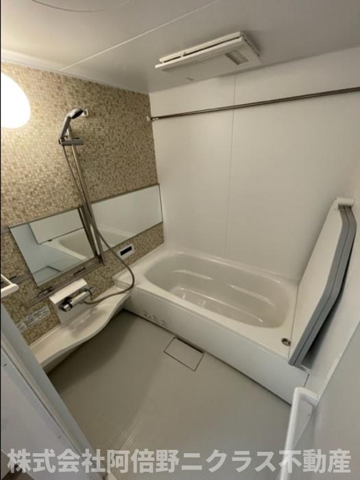 バス・シャワールーム　内装は別部屋の参考写真です。