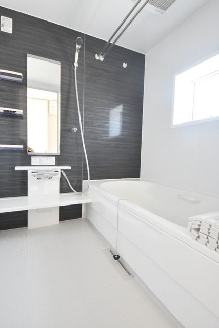 バス・シャワールーム　★★広々としたバスルーム★★