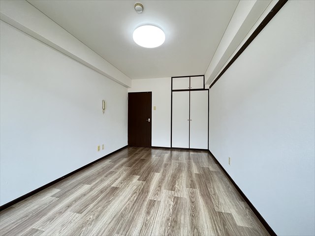 その他部屋・スペース　洋室８帖