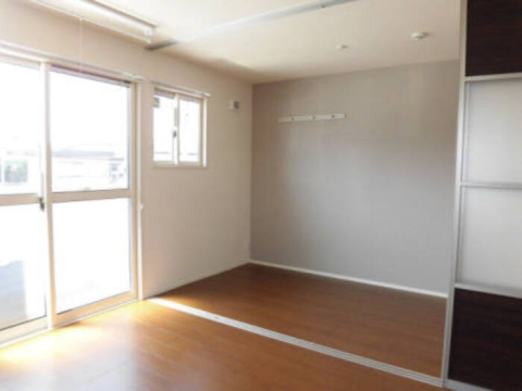 その他部屋・スペース　陽当たりの良い寝室です☆