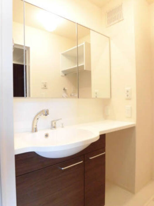 洗面設備　広い洗面スペースです★