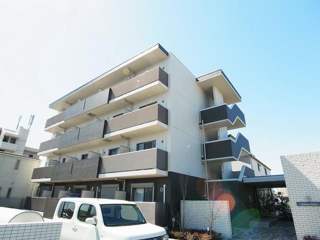 建物外観　♪重厚感ある建物ですね！♪