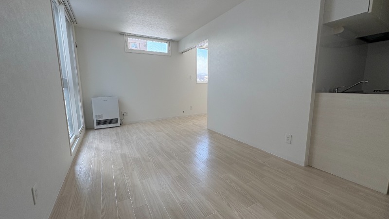 居室・リビング　明るいリビング