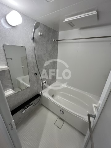 バス・シャワールーム　コンフォリア・リヴ東三国駅前ソルテラス　浴室