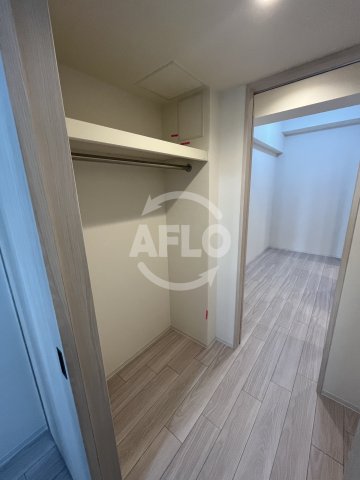 収納　コンフォリア・リヴ東三国駅前ソルテラス　ウォークインクローゼ