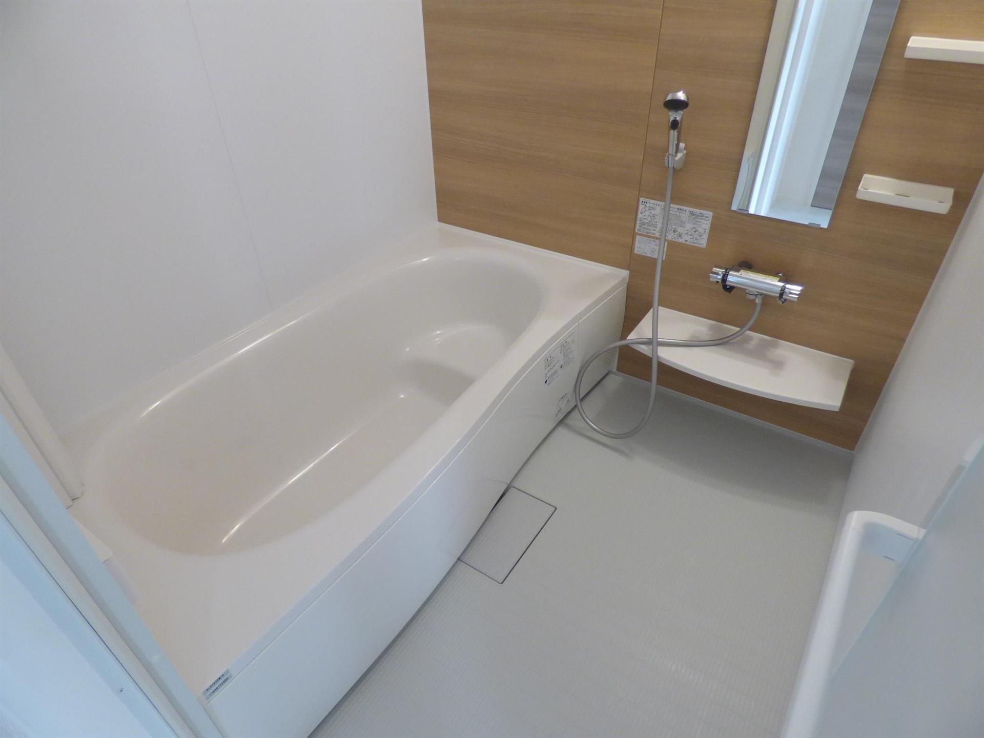 バス・シャワールーム　バス