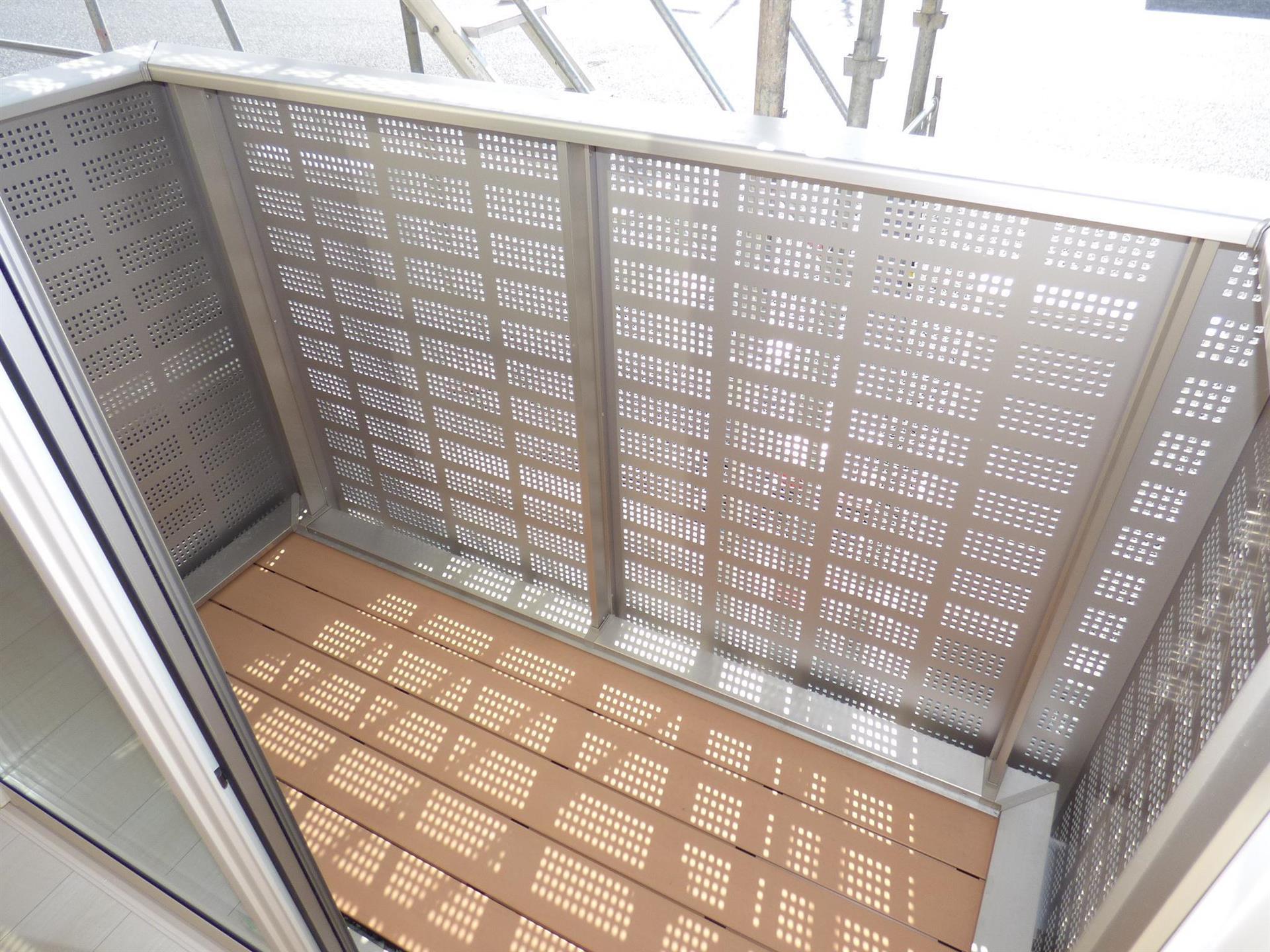 バルコニー　バルコニー