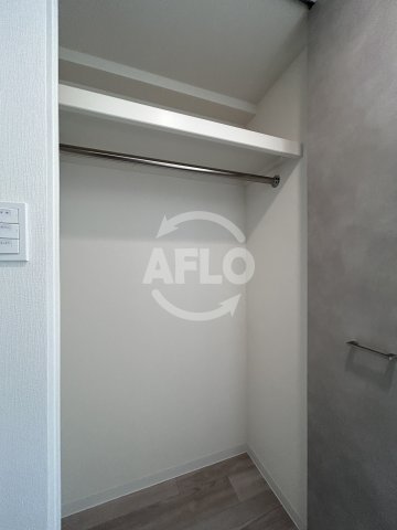 収納　エスリードレジデンス ザ・グラン大阪ノア　ウォークインクロー