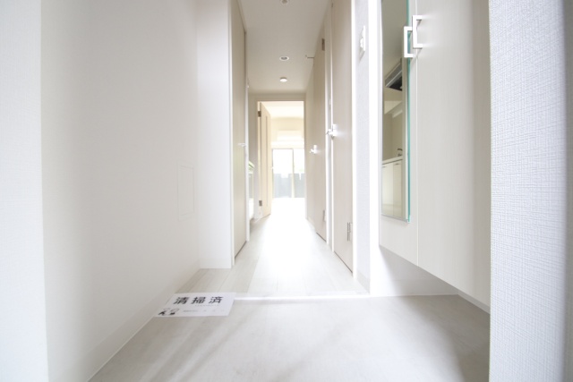 玄関　※別室の参考写真の為、現況優先です。