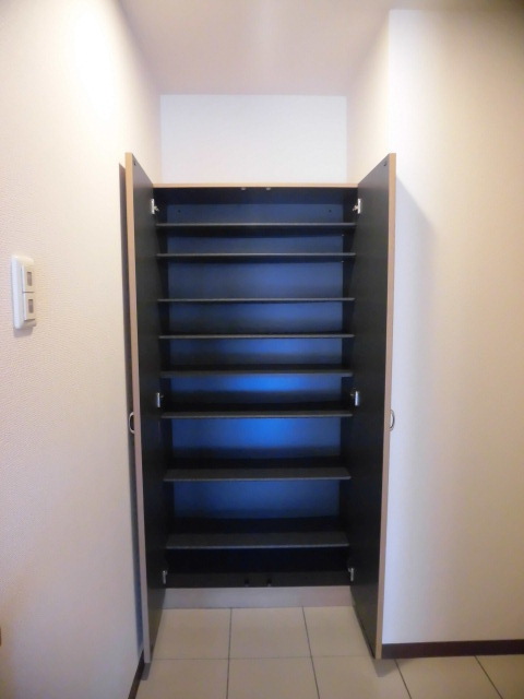 玄関　シューズボックス※同タイプ参考写真