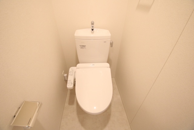 トイレ　※別室の参考写真の為、現況優先です。