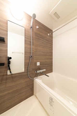 バス・シャワールーム　お風呂で日々の疲れを落としましょう