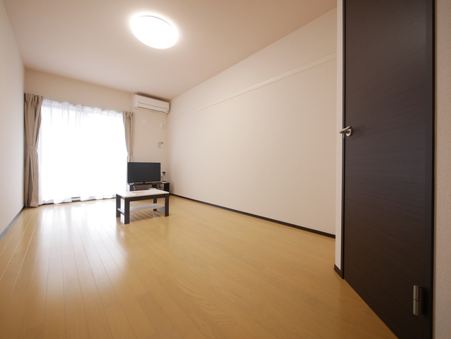 居室・リビング　★８．２帖ある広いお部屋です★