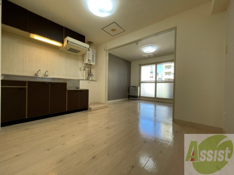 居室・リビング　広くてキレイなお部屋が広がっていて、充実した生活が送れそう。