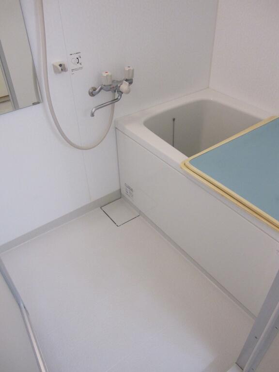 バス・シャワールーム　1日の疲れを癒しましょう♪