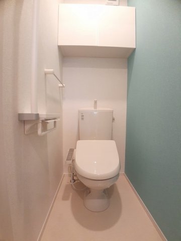 トイレ　落ち着いたトイレです