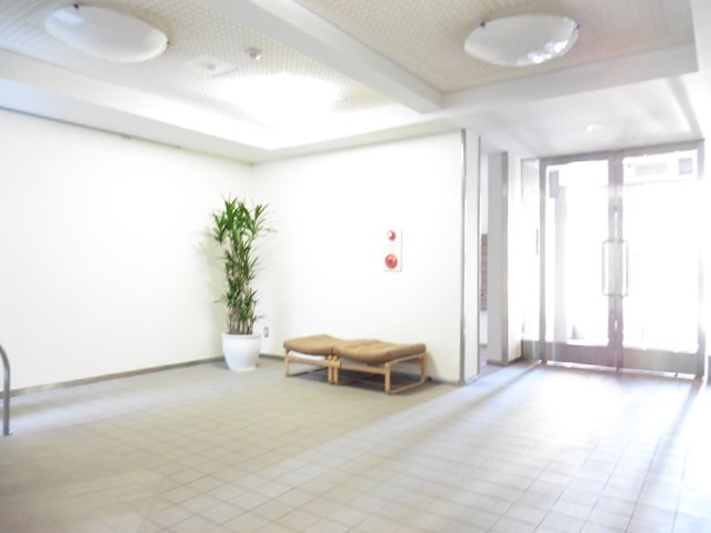 エントランス　エントランス